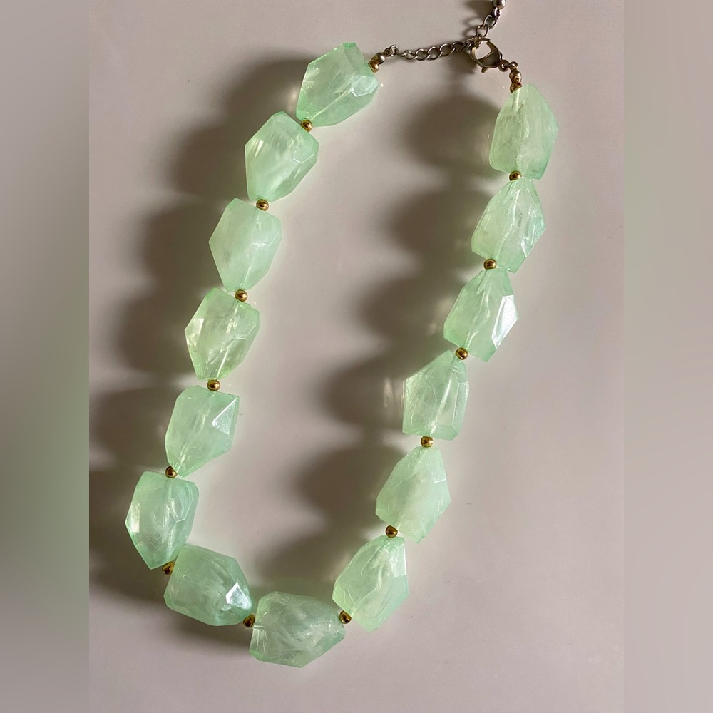 Forever 21 statement necklace